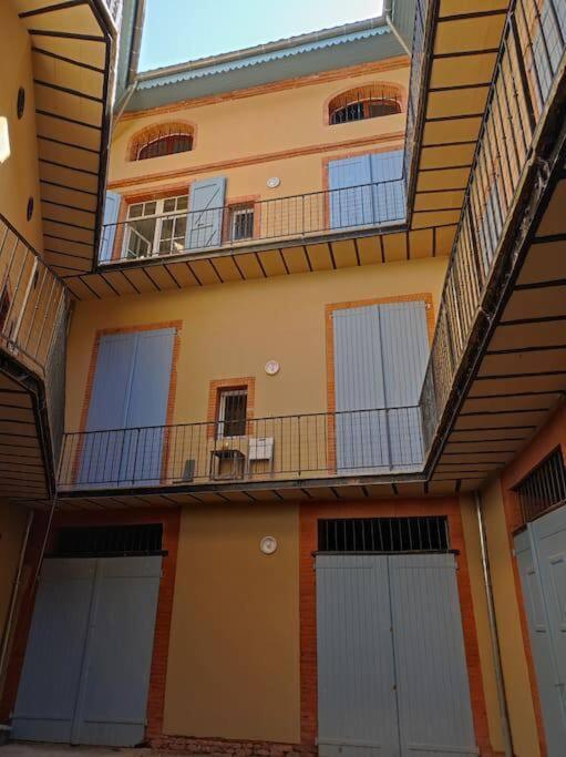 Cocon De Charline - Charme Et Elegance Dans Le Centre Apartment Montauban Ngoại thất bức ảnh